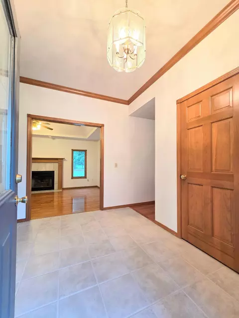 Entry Way - 4645 W 3rd St, Battlefield, MO 65619 photo 1 of 2