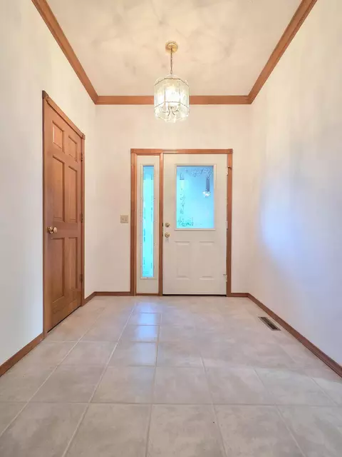 Entry Way - 4645 W 3rd St, Battlefield, MO 65619 photo 2 of 2