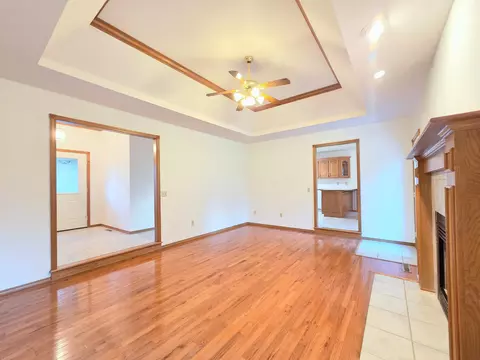 Living - 4645 W 3rd St, Battlefield, MO 65619 photo 6 of 6