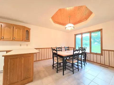 Dining - 4645 W 3rd St, Battlefield, MO 65619 photo 1 of 5