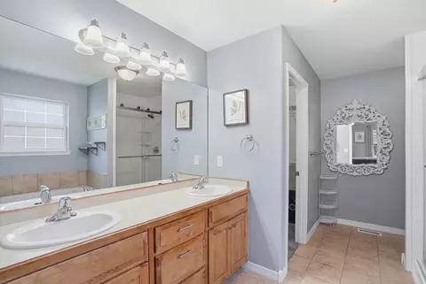 Bath - 5713 S Lexington Ave, Springfield, MO 65810 photo 1 of 5