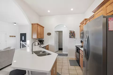 Kitchen - 5713 S Lexington Ave, Springfield, MO 65810 photo 2 of 5