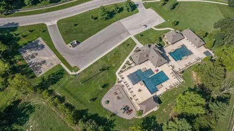 View/Area - 926 E Downshire Dr, Nixa, MO 65714 photo 4 of 4