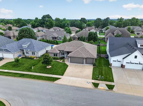 View/Area - 926 E Downshire Dr, Nixa, MO 65714 photo 2 of 4