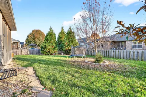 Exterior - 926 E Downshire Dr, Nixa, MO 65714 photo 4 of 6