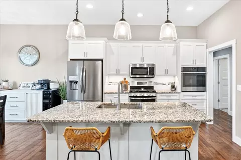 Kitchen - 926 E Downshire Dr, Nixa, MO 65714 photo 2 of 6