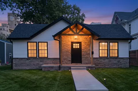 309 W Locust St, Aurora, MO 65605