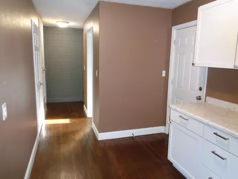 Entry Way - 2023 S Glencrest Ave, Springfield, MO 65804 photo 3 of 3