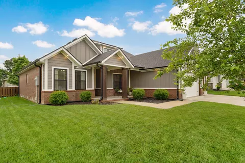 Exterior - 932 E Downshire Dr, Nixa, MO 65714 photo 2 of 9