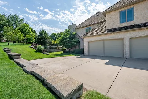 Exterior - 3780 E Pond Apple Dr, Springfield, MO 65809 photo 8 of 12