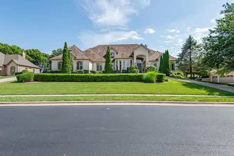 Exterior - 3780 E Pond Apple Dr, Springfield, MO 65809 photo 2 of 12
