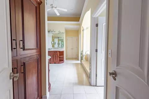 Entry Way - 3780 E Pond Apple Dr, Springfield, MO 65809 photo 2 of 3