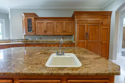 Kitchen - 3780 E Pond Apple Dr, Springfield, MO 65809 photo 4 of 9
