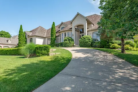Exterior - 3780 E Pond Apple Dr, Springfield, MO 65809 photo 3 of 12