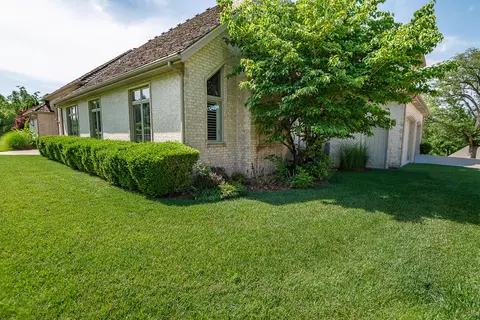 Exterior - 3780 E Pond Apple Dr, Springfield, MO 65809 photo 10 of 12