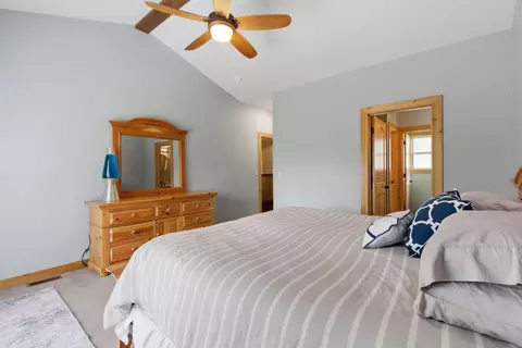 Bedroom - 27094 Private Road 2234, Shell Knob, MO 65747 photo 3 of 7
