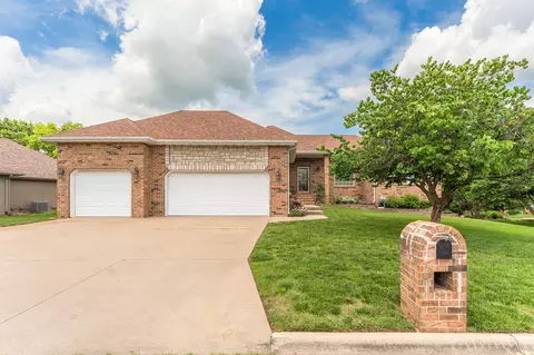 608 Wild Turkey Ln, Rogersville, MO 65742