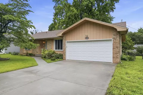2627 S National Ave, Springfield, MO 65807