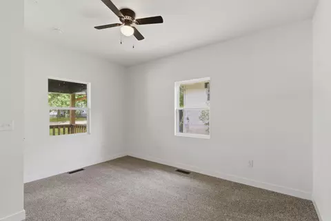 2335 N Johnston Ave, Springfield, MO 65803 photo 14