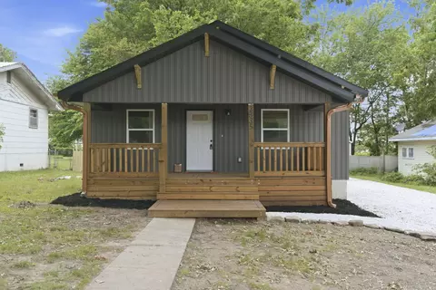 2335 N Johnston Ave, Springfield, MO 65803