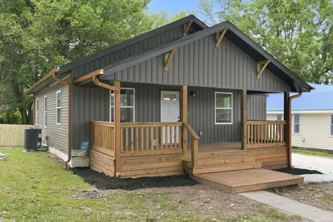 2335 N Johnston Ave, Springfield, MO 65803 photo 2