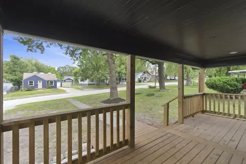 2335 N Johnston Ave, Springfield, MO 65803 photo 4
