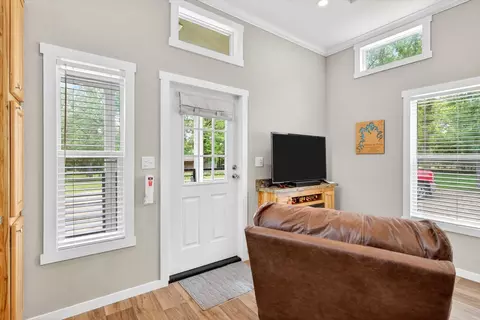 Entry Way - 22440 Maple St, Pittsburg, MO 65724 photo 1 of 3