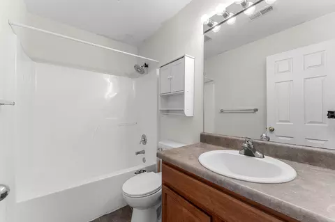 Bath - 280 Quail Run Rd, Branson, MO 65616 photo 1 of 4