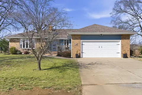 174 Lakeshore Dr, Blue Eye, MO 65611