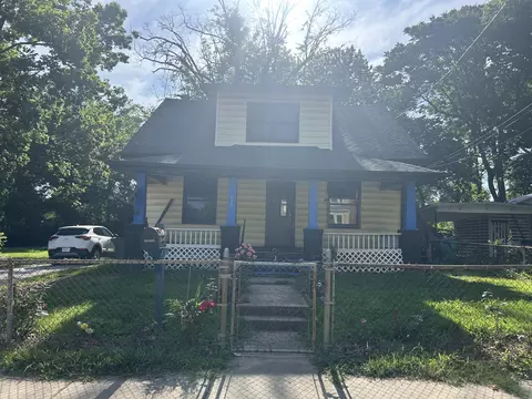Exterior - 429 S Broadway Ave, Springfield, MO 65806 photo 2 of 6