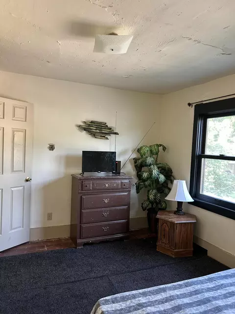 Bedroom - 429 S Broadway Ave, Springfield, MO 65806 photo 2 of 6
