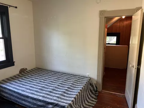 Bedroom - 429 S Broadway Ave, Springfield, MO 65806 photo 3 of 6