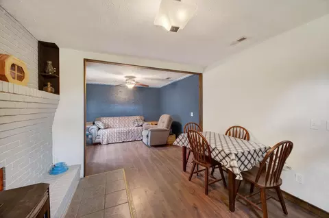 Dining - 2081 Sand Ridge Rd, Marshfield, MO 65706 photo 3 of 4