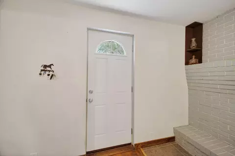 Entry Way - 2081 Sand Ridge Rd, Marshfield, MO 65706 photo 1 of 2