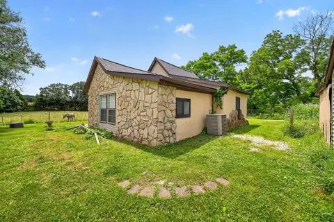 Exterior - 2081 Sand Ridge Rd, Marshfield, MO 65706 photo 5 of 8
