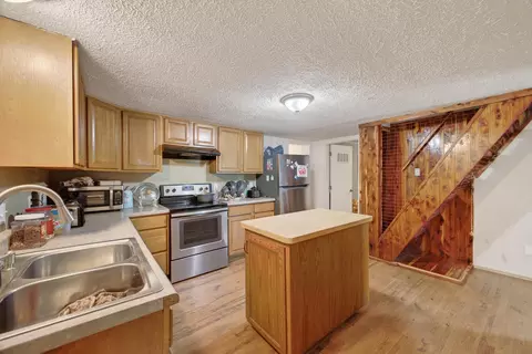 Kitchen - 2081 Sand Ridge Rd, Marshfield, MO 65706 photo 2 of 4