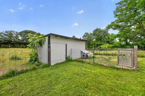 Exterior - 2081 Sand Ridge Rd, Marshfield, MO 65706 photo 7 of 8