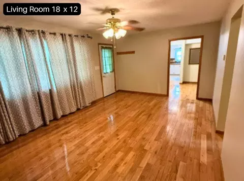 Living - 761 S Hickory St, Buffalo, MO 65622 photo 2 of 2