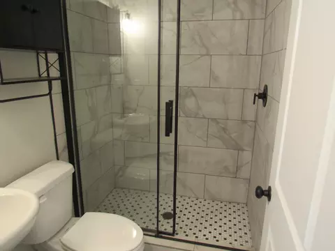 Bath - 1535 E Livingston St, Springfield, MO 65803 photo 2 of 2