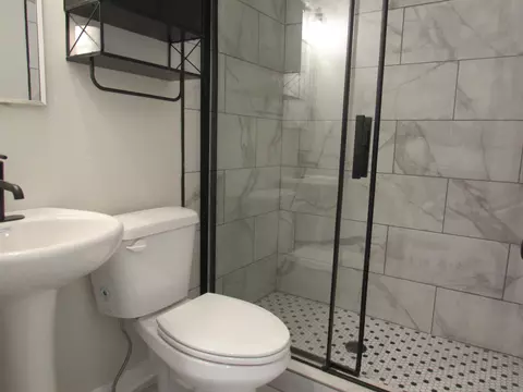 Bath - 1535 E Livingston St, Springfield, MO 65803 photo 1 of 2