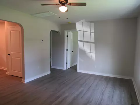 Living - 1535 E Livingston St, Springfield, MO 65803 photo 1 of 3