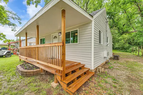 516 N Forest Ave, Springfield, MO 65802 photo 4