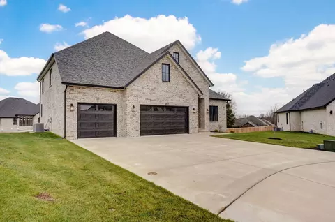 5092 E Ferdinand Ct, Springfield, MO 65802 photo 2