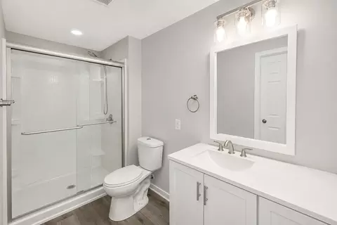 Bath - 510 E Portland St, Springfield, MO 65807 photo 3 of 3