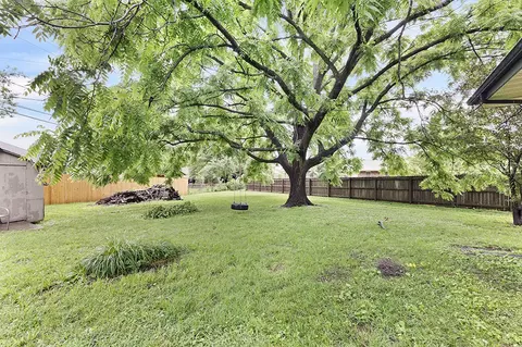 Exterior - 3227 S Kimbrough Ct, Springfield, MO 65807 photo 5 of 6