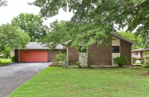 116 W Auburn St, Bolivar, MO 65613