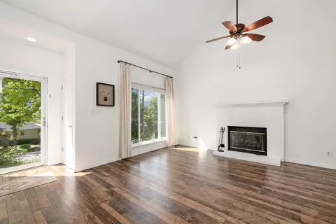 Living - 420 Amanda Rd, Ridgedale, MO 65739 photo 4 of 7