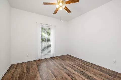 Bedroom - 420 Amanda Rd, Ridgedale, MO 65739 photo 1 of 6