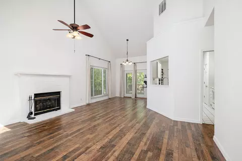 Living - 420 Amanda Rd, Ridgedale, MO 65739 photo 3 of 7