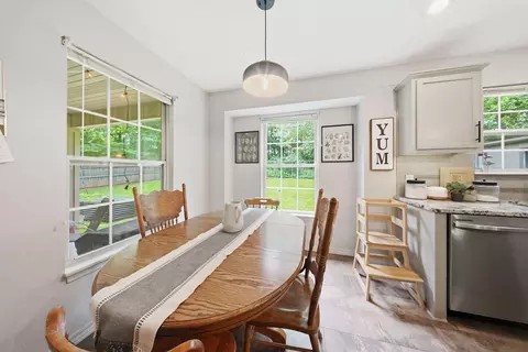 Dining - 2006 E Samuel J St, Ozark, MO 65721 photo 1 of 1